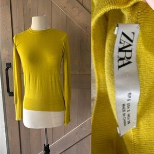 NWOT Zara Chartreuse Long Sleeve Sweater with Gold Buttons Size Small